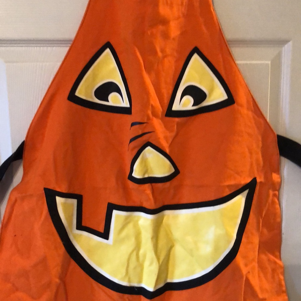 Old Navy adjustable pumpkin apron - Picture 2 of 4